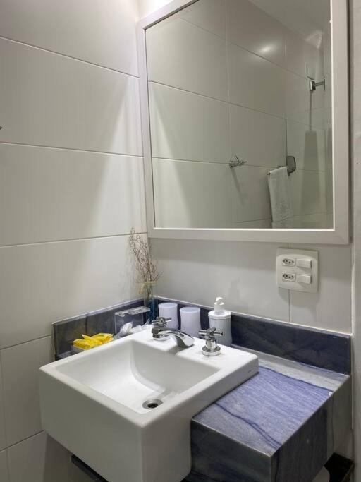Charmoso Apartamento Na Av. Atlantica, Copacabana 里约热内卢 外观 照片